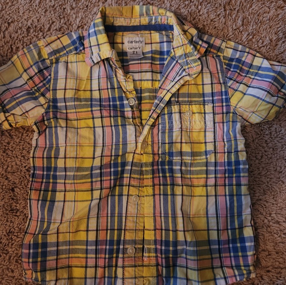 Carters 2t shirt